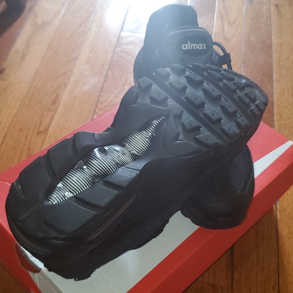 Shoes - Picture 2 of 4